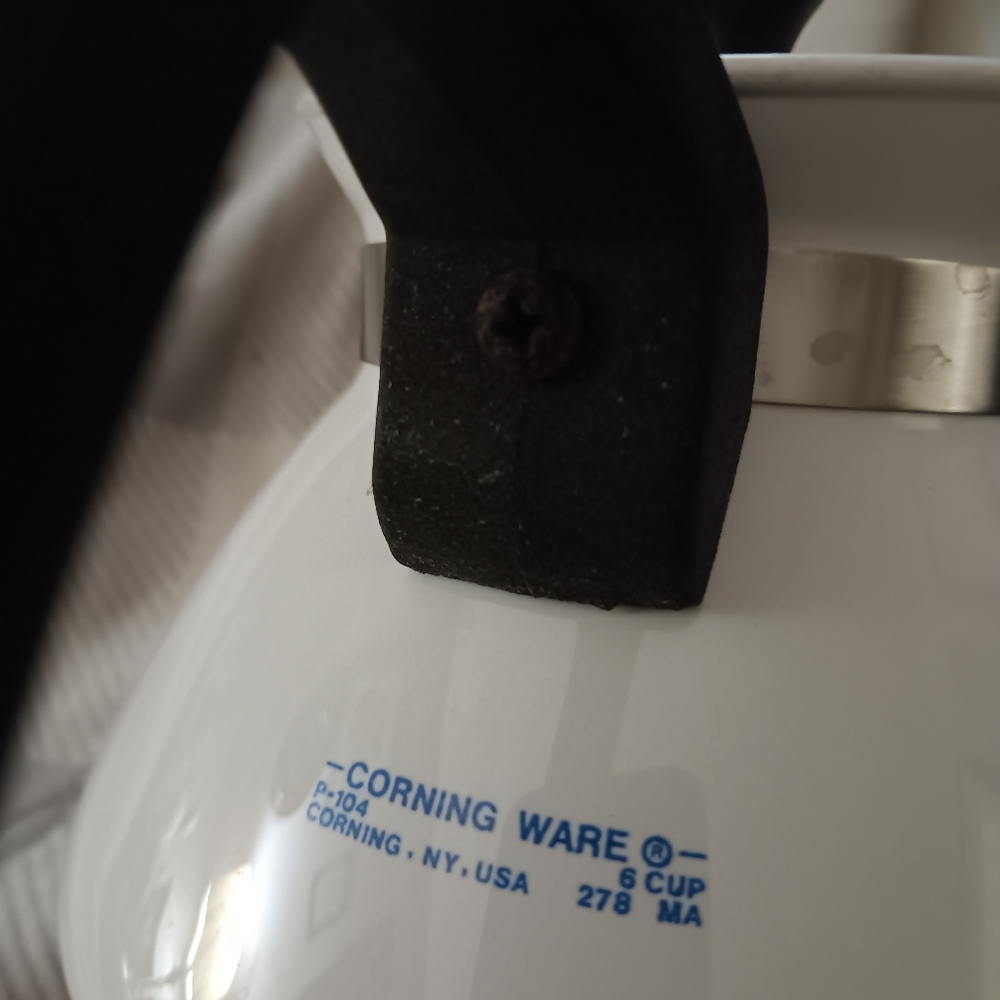 Circa 1970 Corningware teapot - Picture 3 of 10
